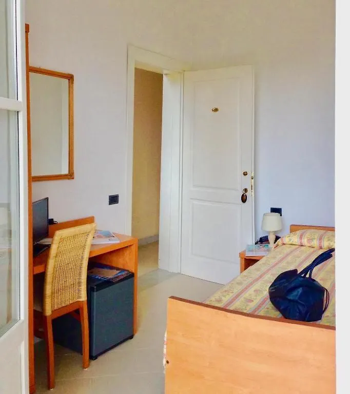 ***  Hotel Villa Fiorisella Marina di Massa Italy