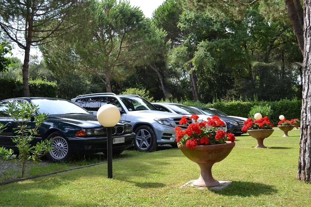 Hotel Villa Fiorisella Marina di Massa 3*,  Italy