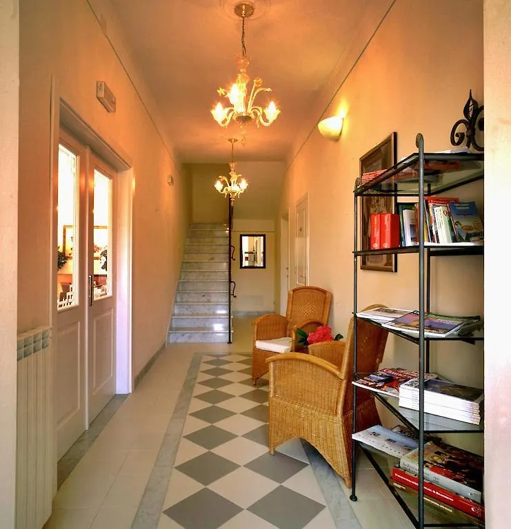 Hotel Villa Fiorisella Marina di Massa