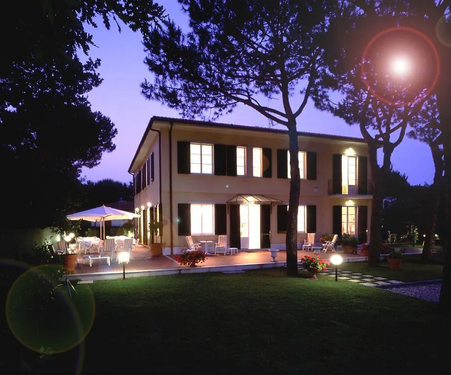 ***  Hotel Villa Fiorisella Marina di Massa Italy