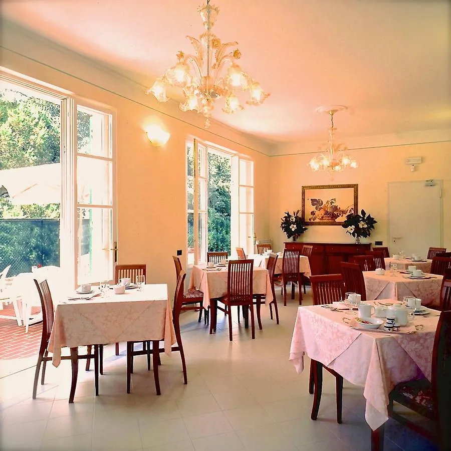***  Hotel Villa Fiorisella Marina di Massa Italy
